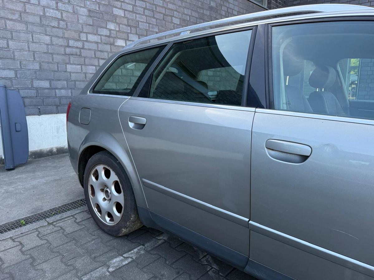 Audi A4 B6 original Tür hinten rechts LY7Q Atlasgrau Metallic Avant Kombi BJ03